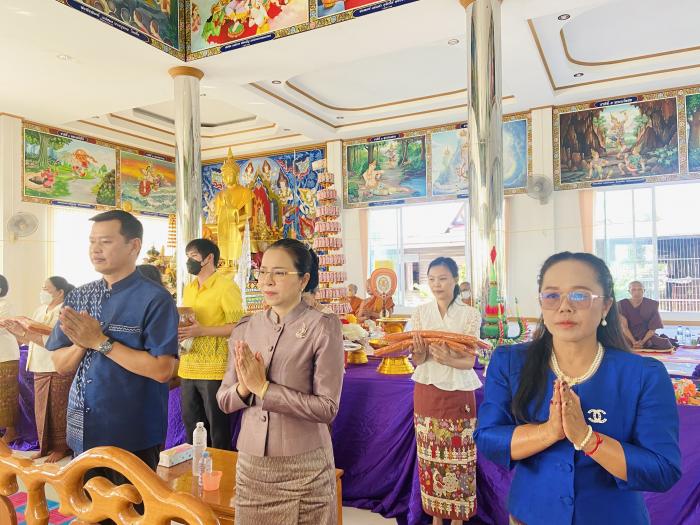 ร่วมงานบุญ สืบสานประเพณีงานทอดกฐิน